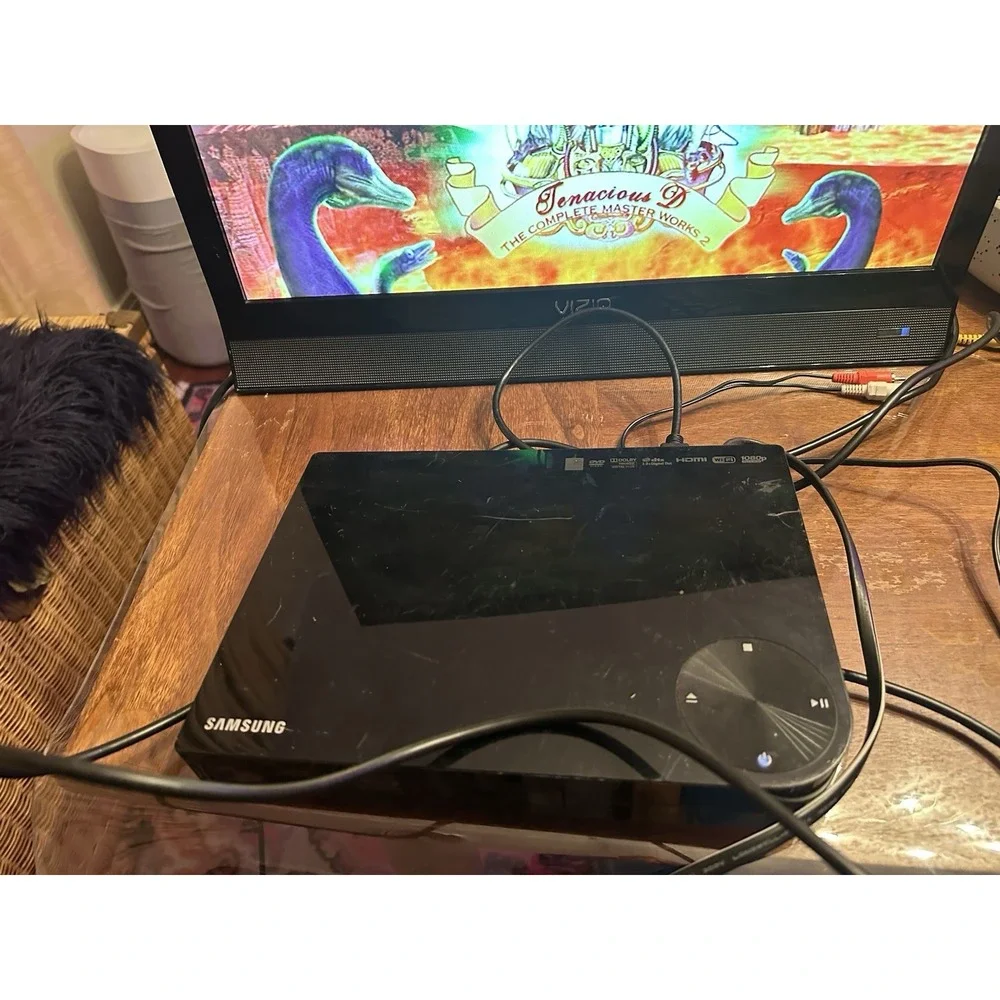 Samsung BD-H5100 Blu-Ray Player - Built-in Wi-Fi - TESTED